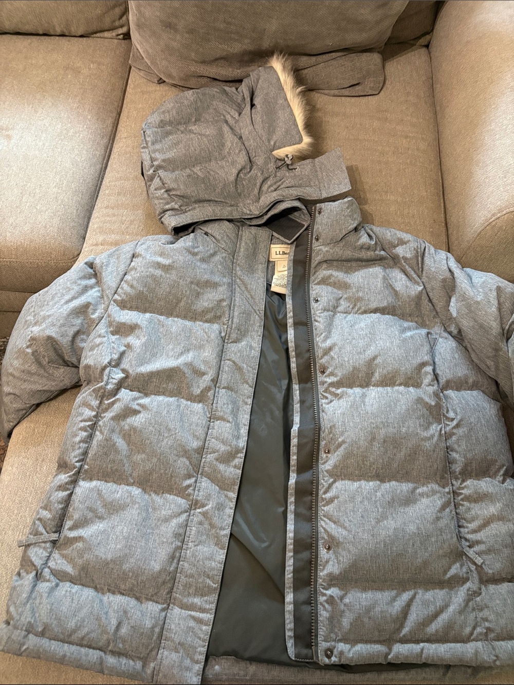 L.L.Bean Women’s LP Grey Puffer Jacket with detachable fur lined hood